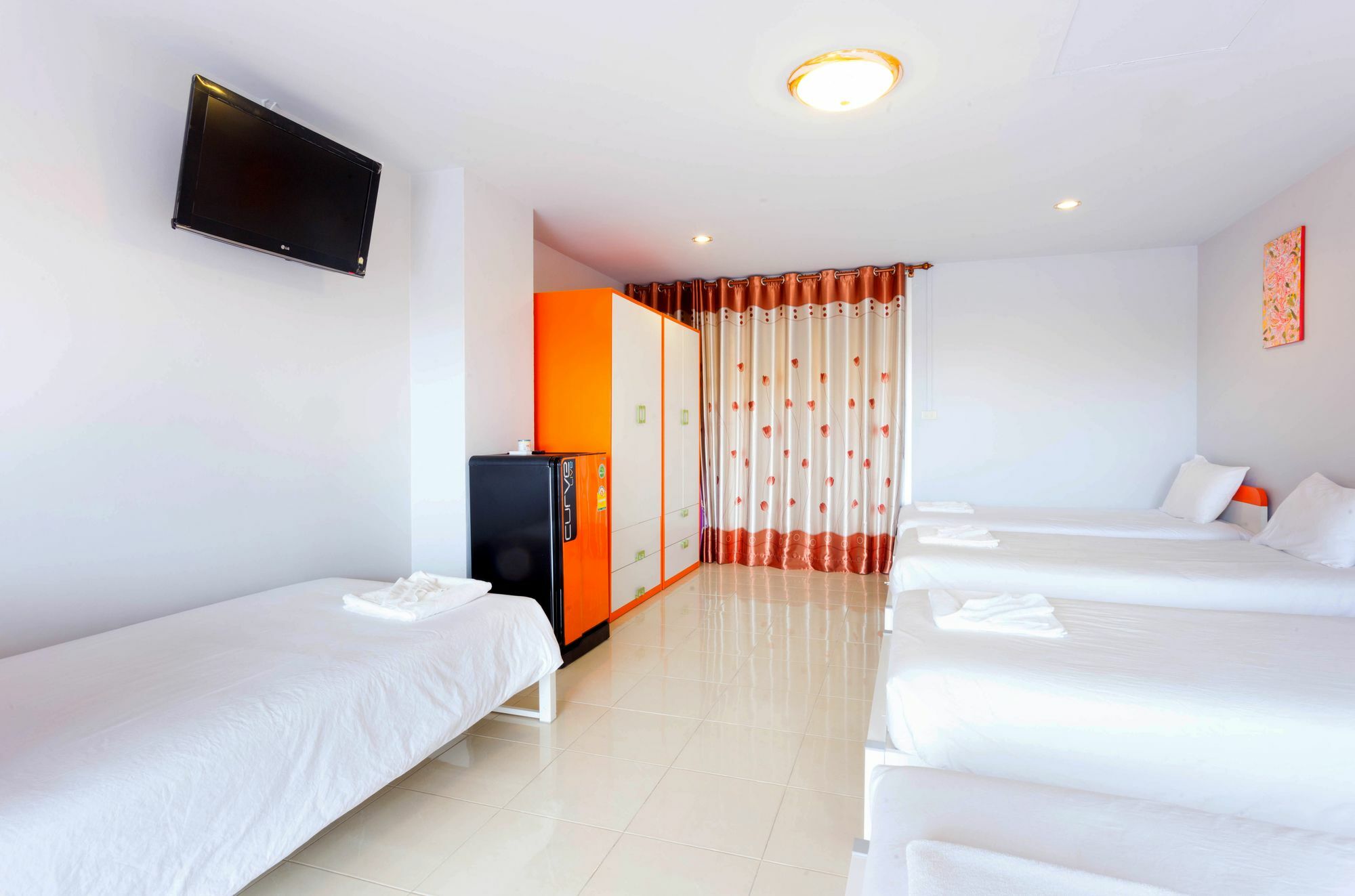 Luna Guesthouse And Travel Rawai Exterior foto